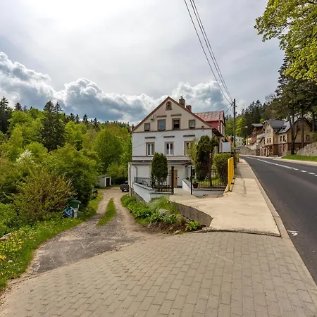 شقة 9-o Osobowy Sikorskiego 5 Invest شكلارسكا بوريبا