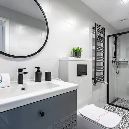 9-o Osobowy Sikorskiego 5 Invest Apartment